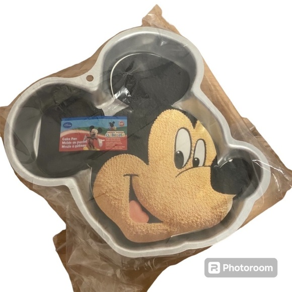Mickey Mouse Metal Cake Pan Disney NEW Wilton Birthday Special Occasion Silver - Picture 1 of 4